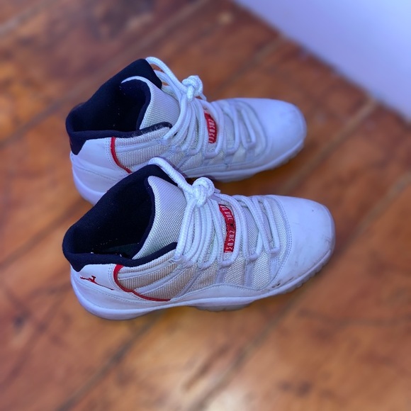 jordan 11s - Picture 3 of 5